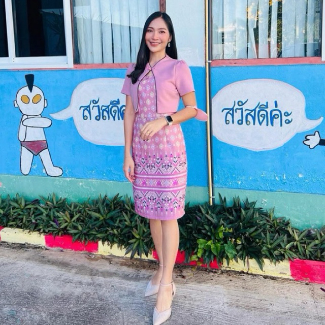 เดรสpawiสีชมพูสวยมากผ้าดีใส่แล้วผอมเพรียวค่ะมีตำหนิตรงรอยรีดนิดเดียวไม่มีผลต่อการใช้งานคะไซต์mอก34เอ