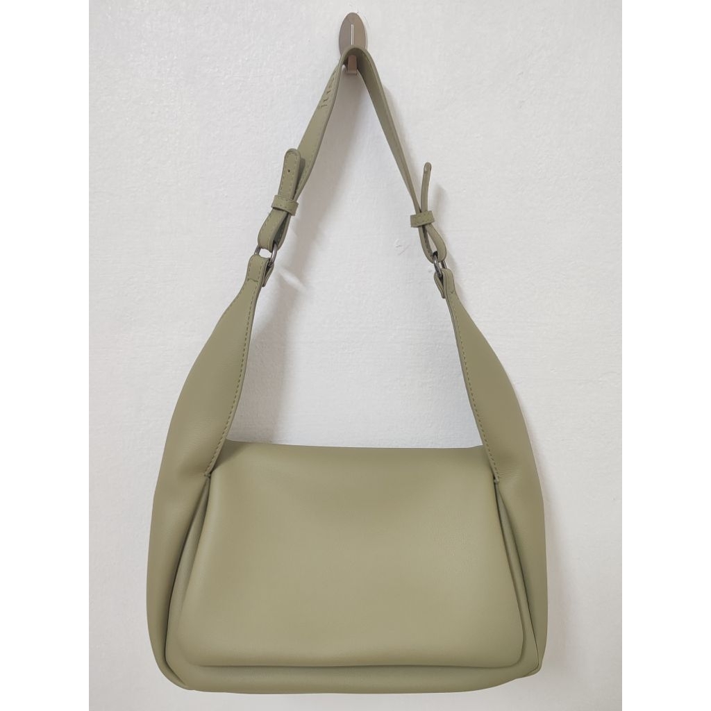 กระเป๋าสะพายผู้หญิง แบรนด์ Just in case สีเขียว มือสองใช้ครั้งเดียว มีทั้งสายสั้นสายยาว