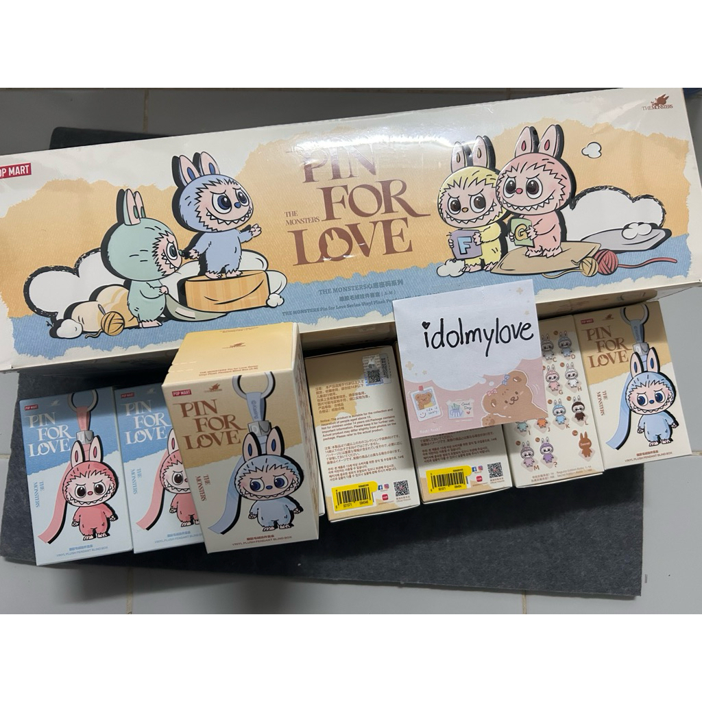 พร้อมส่ง 🇹🇭 LABUBU V4 😊 A-Z เช็คการ์ด / ป้ายเหลือง : 𝐓𝐇𝐄 𝐌𝐎𝐍𝐒𝐓𝐄𝐑𝐒 𝐏𝐢𝐧 𝐟𝐨𝐫 𝐋𝐨𝐯𝐞 ของแท้ บู้ตัวจิ๋ว - รูปที่ 4