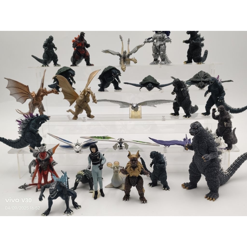 แท้💯 มือ2 Bandai กาชาปอง ก๊อตซิล่า กาเมล่า  HG gachapon gashapon Godzilla สัตว์ประหลาด