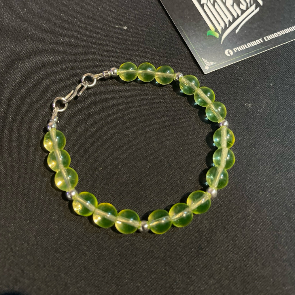 “ATOMIC DAWN V.2 “สร้อยข้อมือแก้วยูเรเนียม 8 mm. Uranium glass bracelet 8 mm.