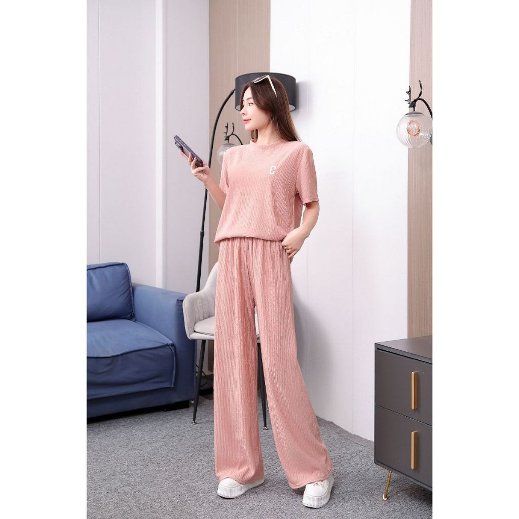 ชุดลำลองผู้หญิง เสื้อยืดแขนสั้น กางเกงขาบาน ดูผอม ใส่ได้หลายแบบ ชุดสองชิ้น ผ้านุ่มละเอียด  baggy pants - รูปที่ 4