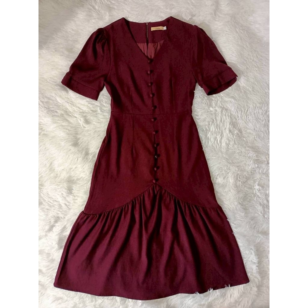 เดรส​คอวี​ ป้าย​ Kalisa​