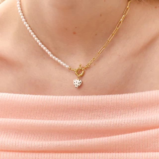 Petite Polka Dot Necklace สร้อยคอห้อยชาร์มหัวใจลายจุด
