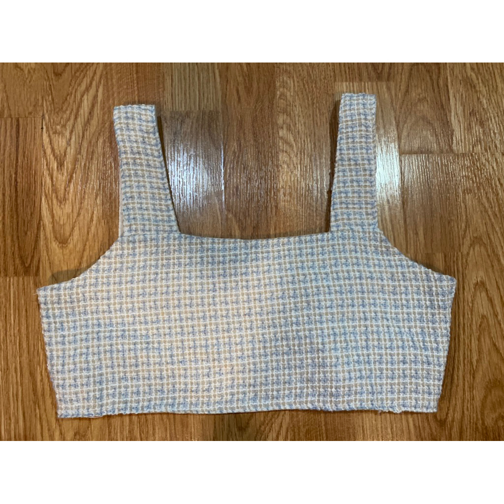 เสื้อครอปกล้ามผ้าทวิตสีฟ้า งานป้าย Cintage official อก 34 ความยาว 13