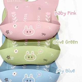 BabyMeal ที่กันเปื้อนซิลิโคน ลายการ์ตูน พร้อมช่องเก็บเศษอาหาร | Silicone Bib x Wonderland Themes (Only at BabyMeal)