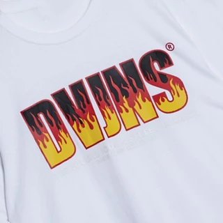 DAVIE JONES [BE FEARLESS] เสื้อยืดผู้ชาย Logo Oversized Fit T-Shirt สีดำ ขาว LG0041