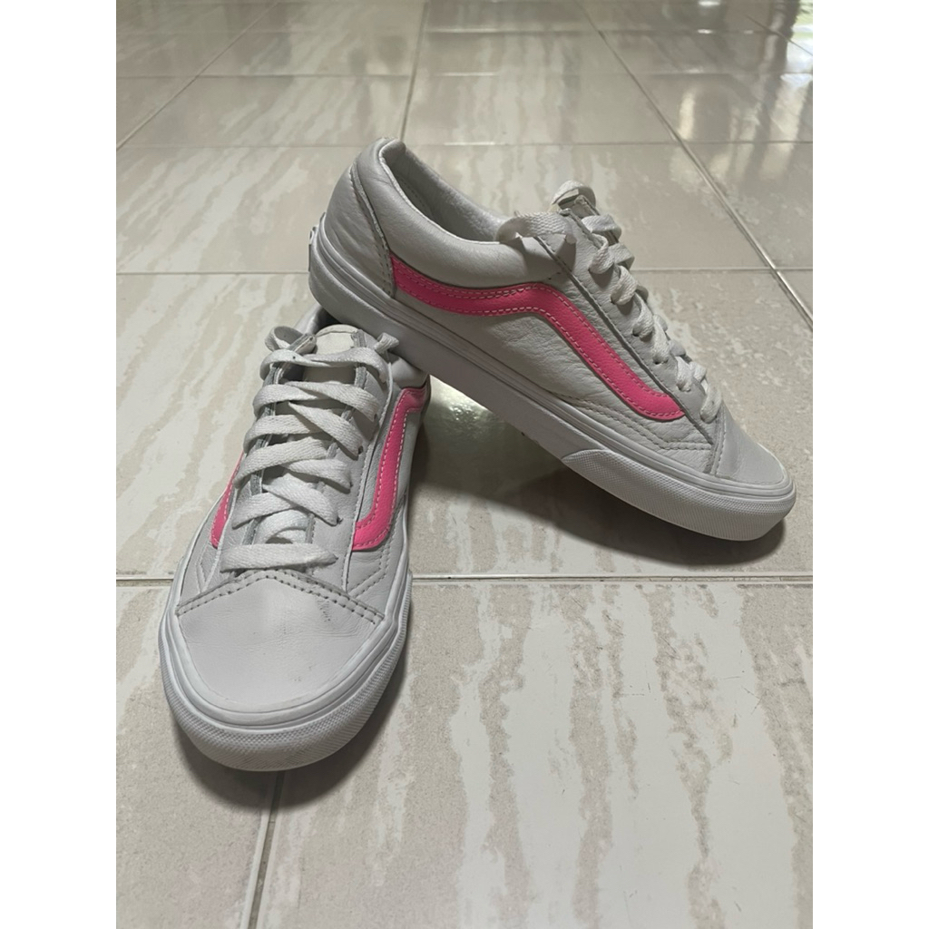 รองเท้าVansมือสองพร้อมส่ง