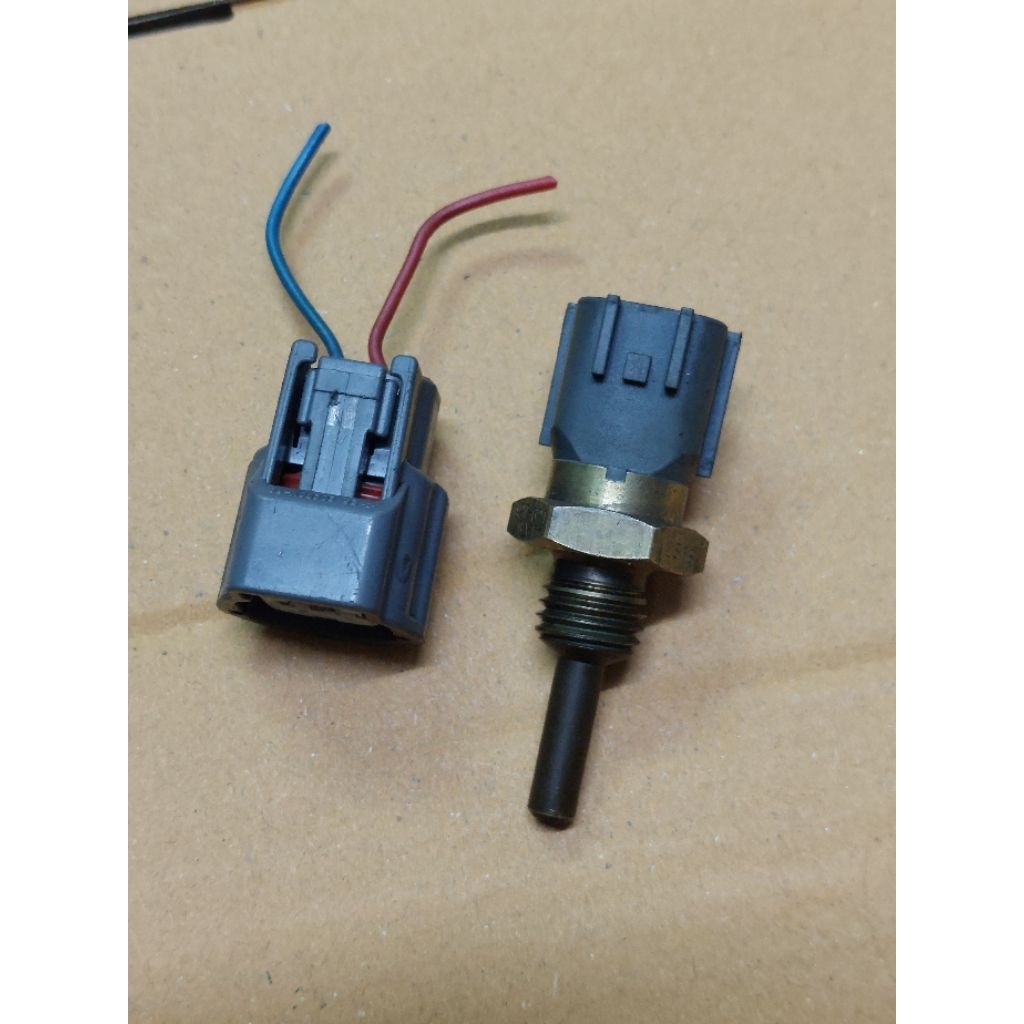 ปุ่มเซนเซอร์ความร้อน พัดลมNISSAN NEO นีโอ 2 สาย. พร้อมปลั๊กไฟ มือ2ญี่ปุ่น