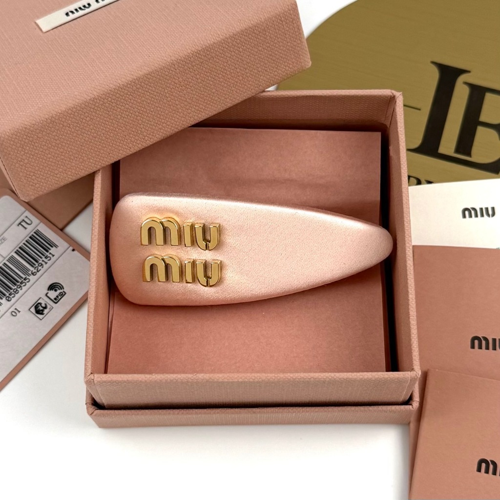 MIUMIU กิ๊บติดผม 5IF092 Satin Hair Clip สี Pink ของแท้ 100%