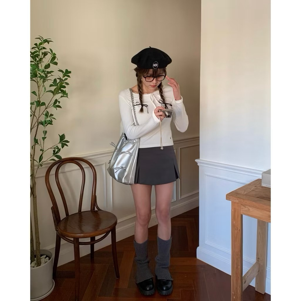 เหลือ 280 ทักแชท KINDARARE Ronnie bowknot top size s เสื้อแขนยาว มีโบว์