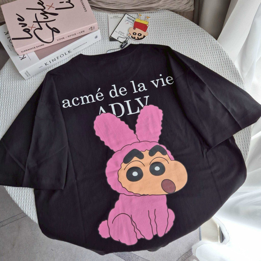 พร้อมส่ง ADLV x Fuzzy Rabbit Shinchan Short Sleeve T-Shirt