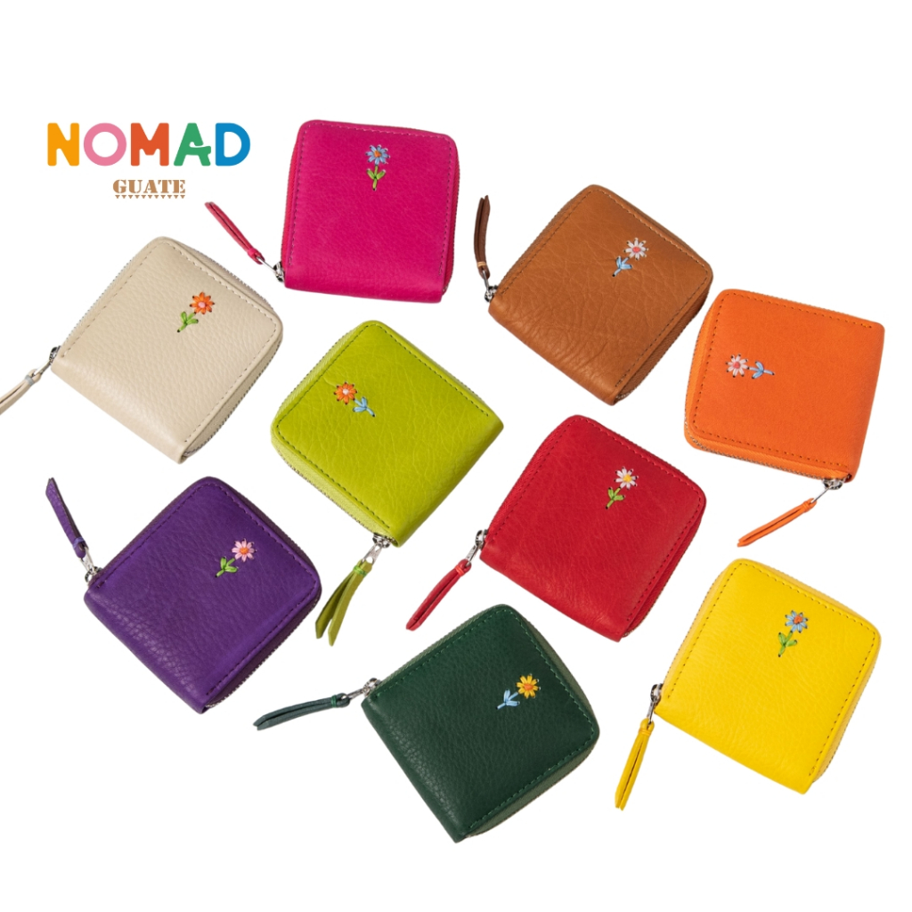 GUATE กระเป๋าใส่เหรียญ รุ่น Brick M Flower ไซซ์M หนังแท้ กระเป๋าหรียญใบเล็ก รูปทรงสี่เหลี่ยม  ด้วยการปักดอกไม้ด้านหน้า