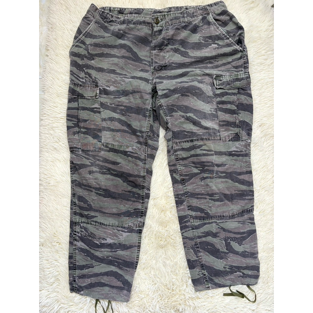กางเกงทหารไทเกอร์USA Large Regular รอบเอว36-40“ยาว40”จากเป้ามาขา29“ปลายขามีเชือก มือสองของแท้ ถ่ายจา
