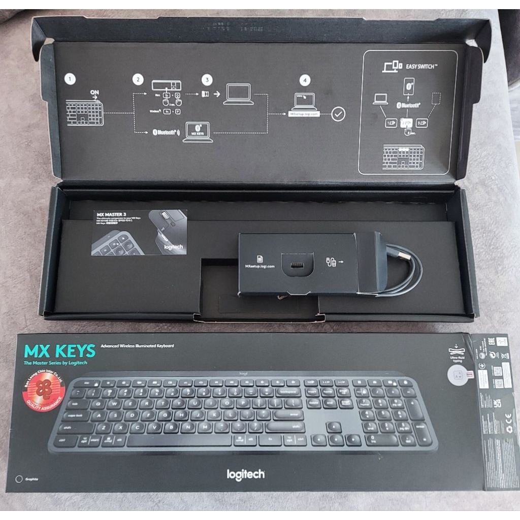 กล่องเปล่า Logitech MX Keys พร้อมสายชาร์จเดิม