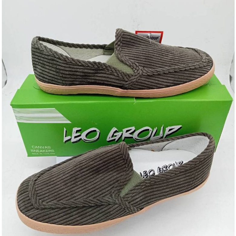 รองเท้าผ้าใบแบบสวม รองเท้าผ้าลูกฟูก รุ่น 915 ไซส์ 38-43 **พร้อมส่ง**