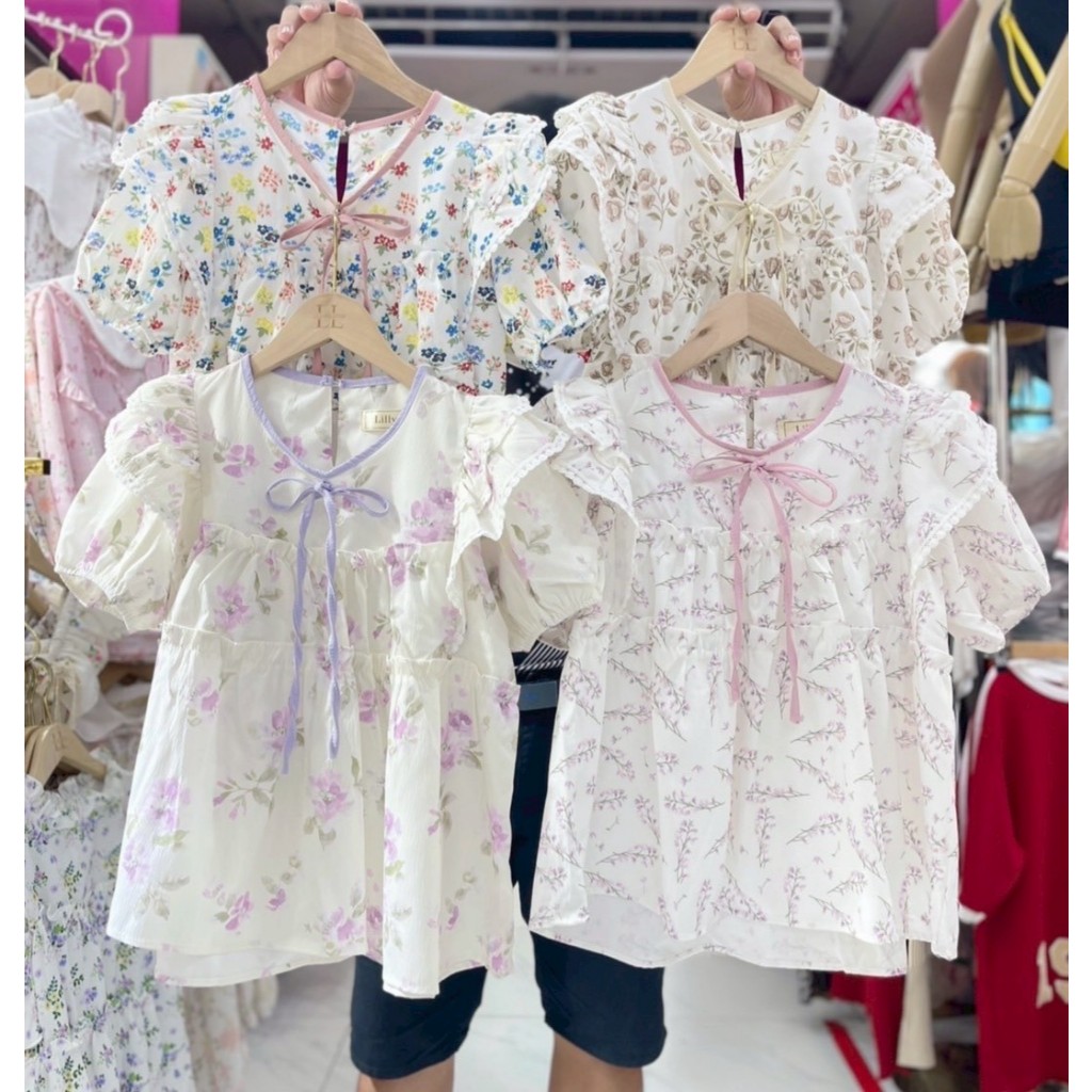 ป้าย Lilly เสื้อระบายแขน 2 ชั้นแต่งลูกไม้ ผูกโบว์น่ารัก ๆ อก 40 นิ้ว ยาว 21 นิ้ว