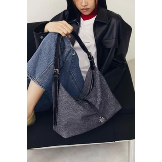 GLISS - GINN กระเป๋าทรง Hobo วัสดุหนัง Pu Premium ลายผ้า