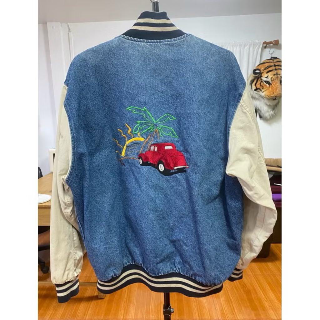 เสื้อ Auburn Sportswear Vintage 1980s  Made in U.S.A มือ2 อก 25.5นิ้ว ยาว 28.5นิ้ว ราคา 1900 บาท