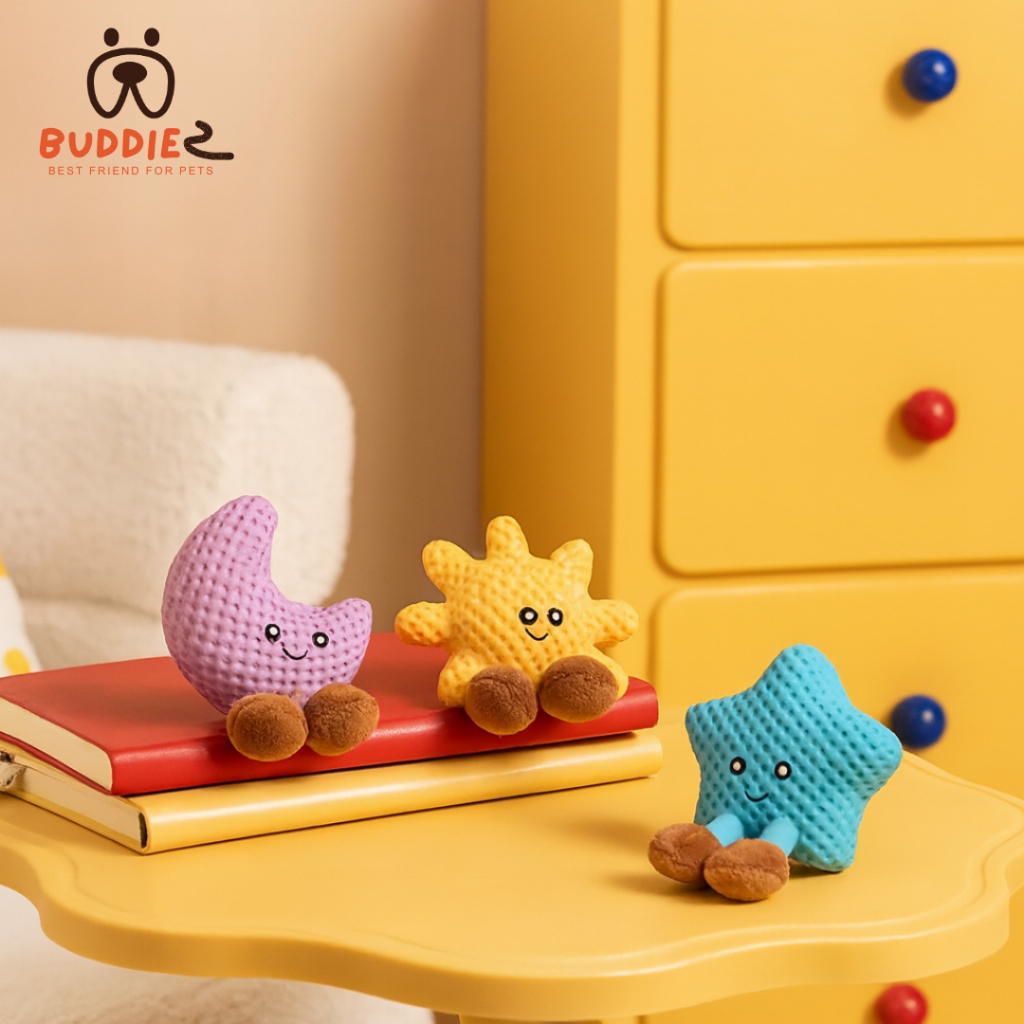 Buddiez ของเล่นน้องหมา ยางพารา มีเสียงบี๊บ มาพร้อมกับ ขาตุ๊กตาผ้านุ่มนิ่ม พระอาทิตย์ ดาว และพระจันทร์ ของเล่นน้องหมา