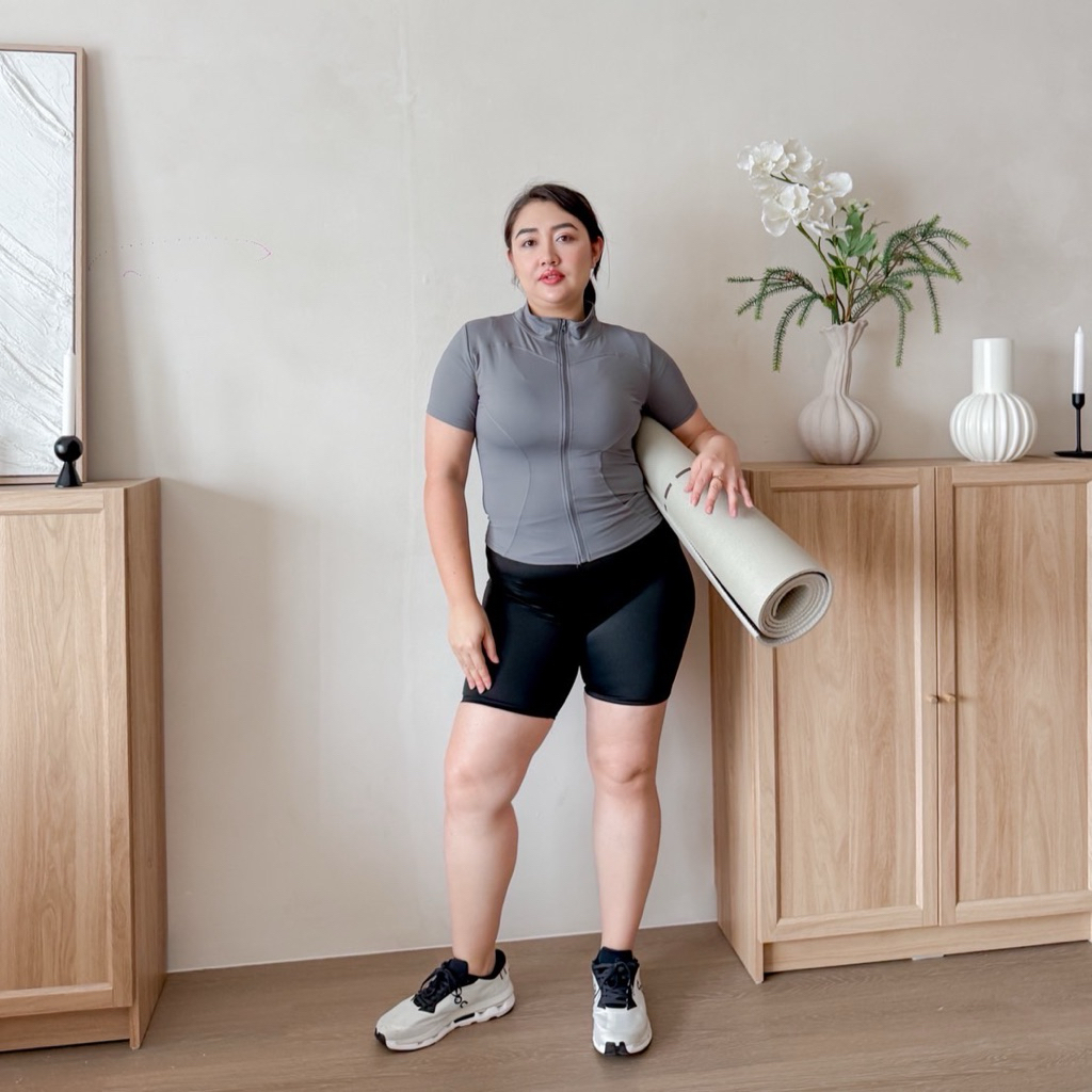 Lady M เสื้อออกกำลังกายสาวอวบ Lady Gym Shirt สไตล์สปอร์ตสั้น ใส่เล่นโยคะ ฟิตเนส ปั่นจักรยาน ผ้าไม่บาง ใส่สบาย นุ่มลื่น - รูปที่ 2