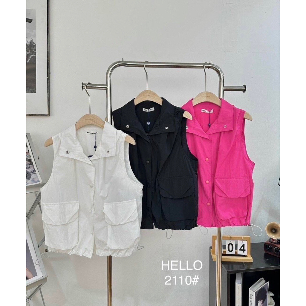 2110# เสื้อกั๊กผ้าร่ม กระดุมหน้าใช้งานได้จริง detail กระเป๋าคู่ด้านหน้า พร้อมเชือกรูดชายเท่มากรุ่นนี้