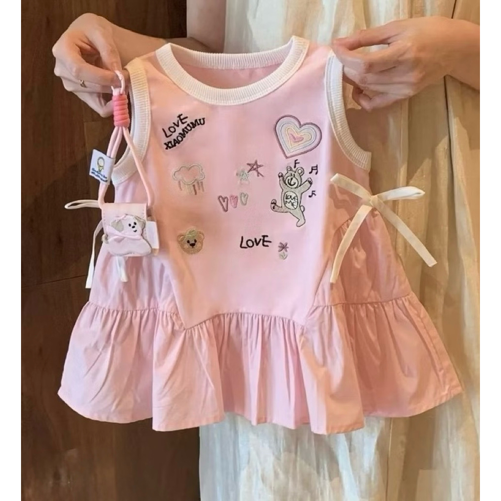 พร้อมส่ง ชุดเด็ก เดรสแขนกุดสีนมชมพูลายการตูนร์
