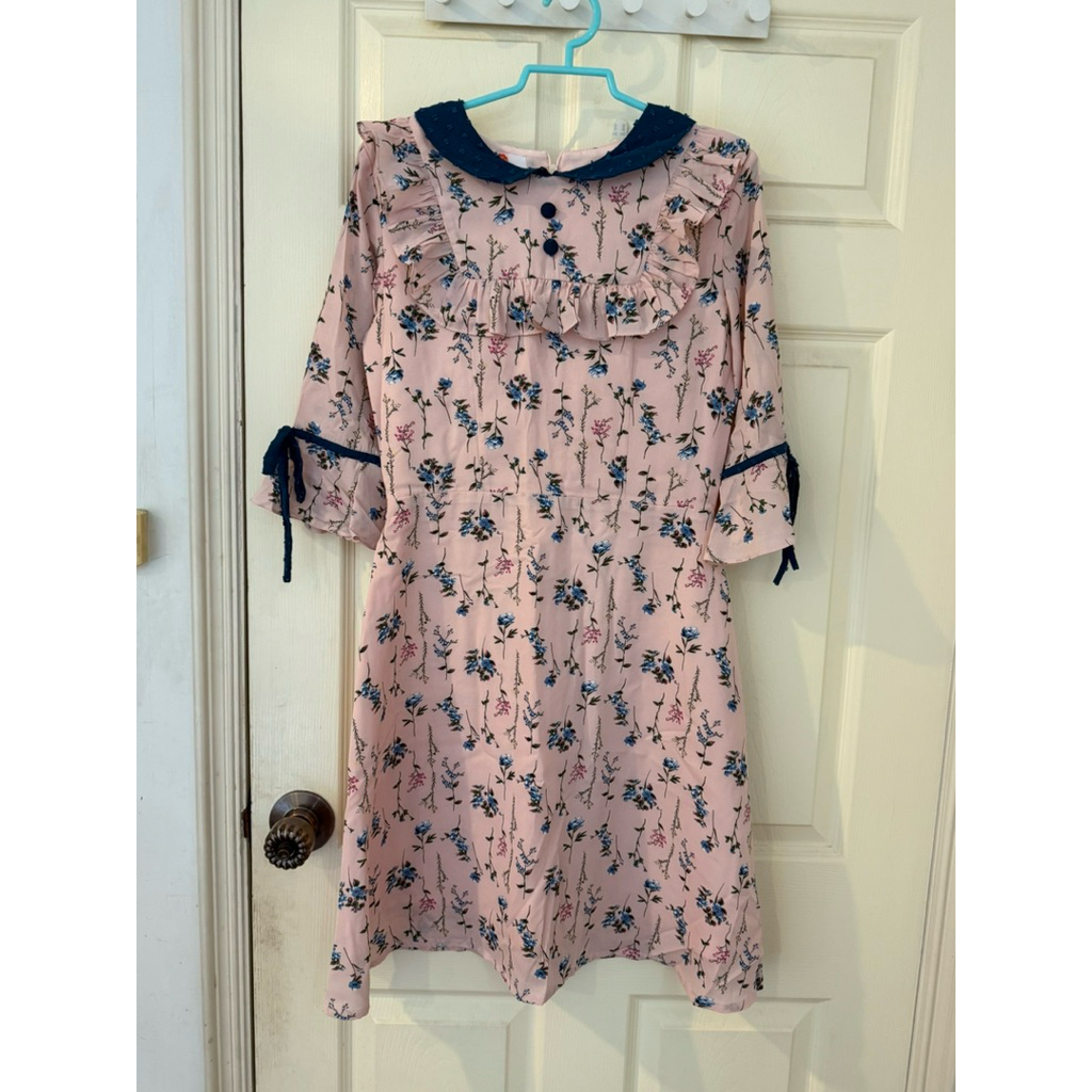 เดรสทำงาน pyn ลายดอก สีครีม