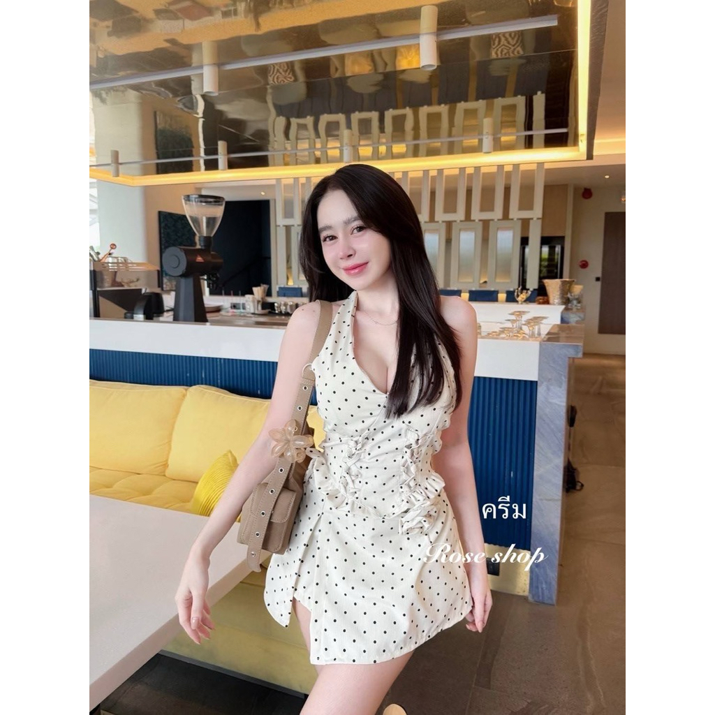 Phapassz - เซต2 ชิ้น เสื้อคล้องคอลายจุดแต่ง กระโปรงเข็มขัดดอกกุหลาบ น่ารัก #Ontop