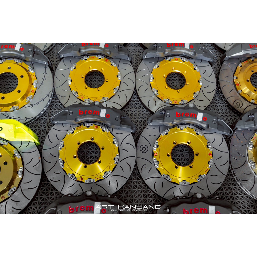 -เบรกหน้าใส่ D MAX 2007-2019ตัวเตี้ย ฮัพหลังดุมเดิม ปั้ม Brembo Cayene 18Z แท้ สีเทา MONO CNC logo B