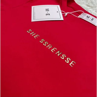 เสื้อยืดคอกลมแขนสั้น รีดเพชร ลาย SHE SSRENSSE