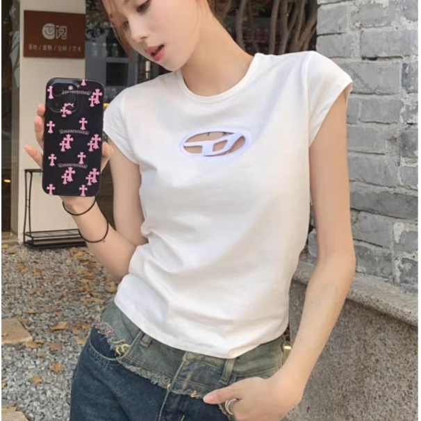 diary(76101)เสื้อครอป เสื้อยืดแขนสั้น คอกลม แหวกอก ผ้าเรียบผ้านุ่มใส่สบาย