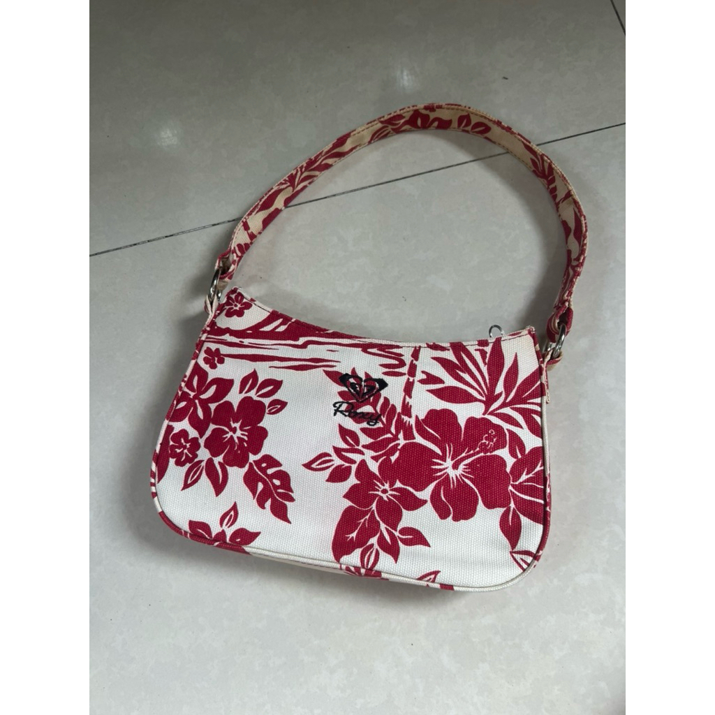 กระเป๋าสะพายข้าง Roxy แท้