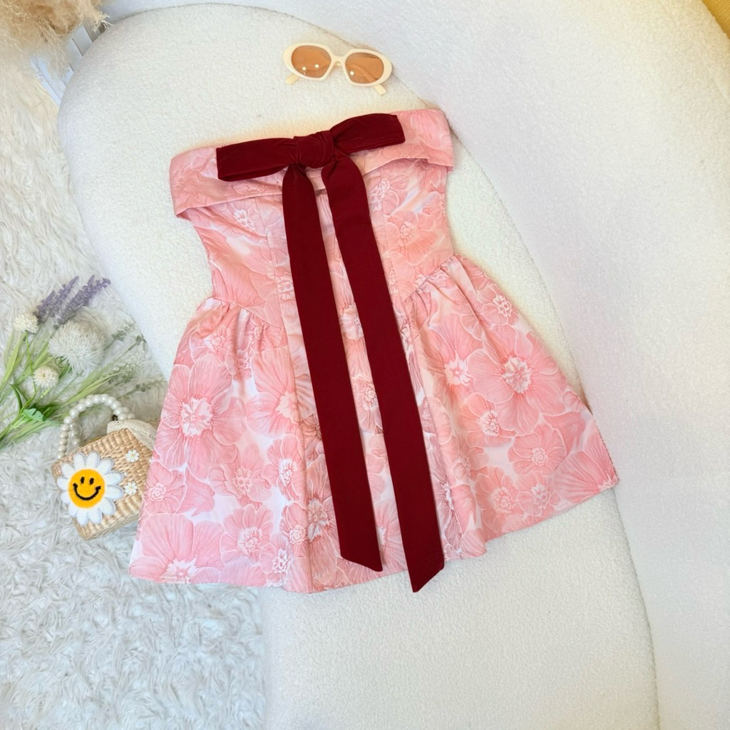 [LISA] A1193 ชุดเดรสกระโปรงเกาะอกแต่งโบว์กำมะหยี่ผ้าลายดอกไม้ สวยหรูผู้ดีลุคคุณ ใส่ออกงาน ดินเนอร์