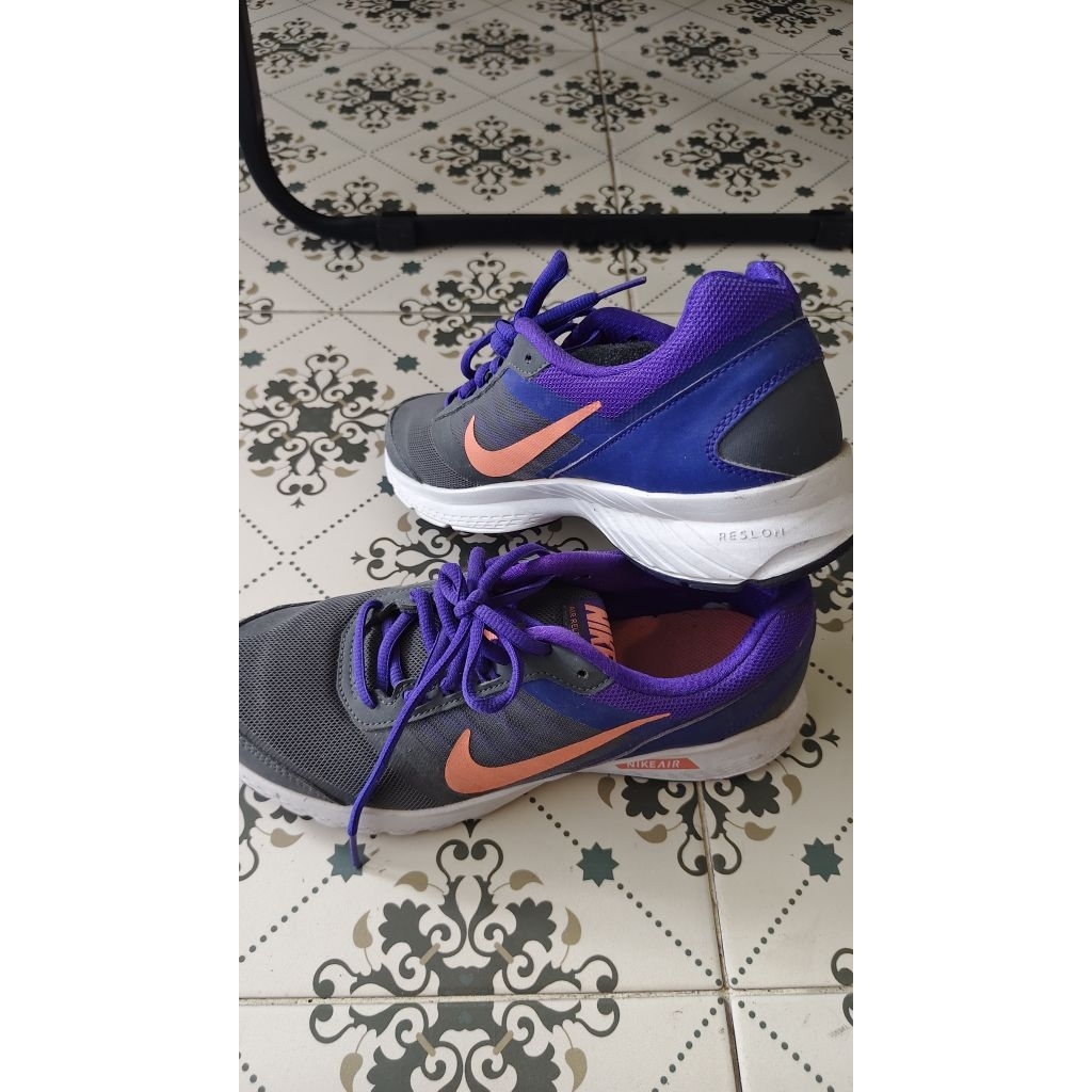 รองเท้าผ้าใบ Nike ผู้หญิง