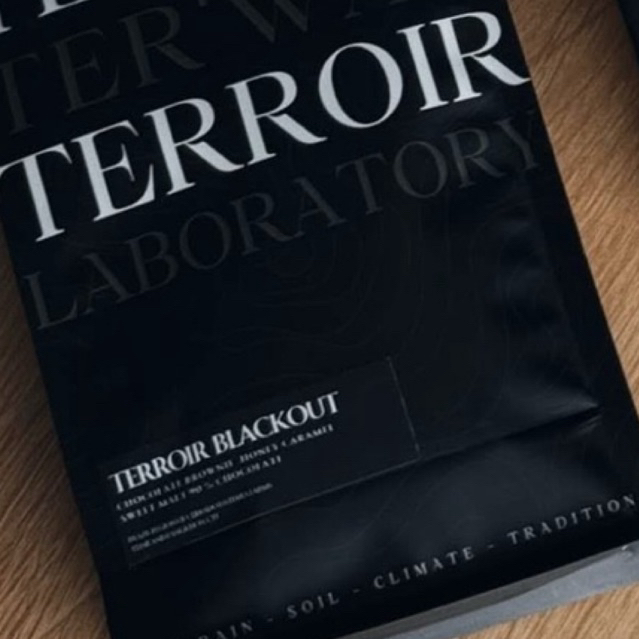 "TERROIR BLACKOUT" [Terroir Laboratory] Chocolate, Brownie, Honey, Caramel, Sweet malt, 90% Chocolate [250g Med roast]