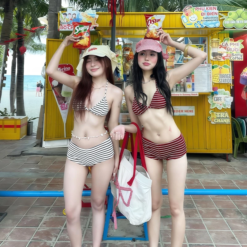 จัดส่งตอนนี้ sexy bikini stripe ชุดบิกินี่ ทูพีช เว้าหลัง ผูกคอ summer beach#1018