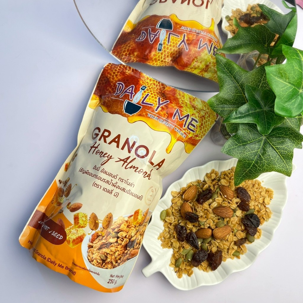 ส่งไว กราโนล่า เดลี่ มี รสฮันนี่ อัลม่อน  Granola Daily Me Honey Almond ขนมเพื่อสุขภาพ ธัญพืชอบกรอบ ขนาด 250 กรัม