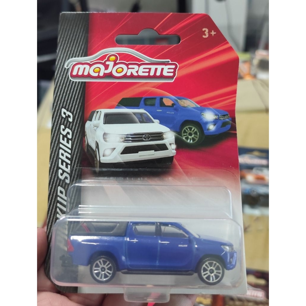 Majorette Pickup Series 1:64 Pickup Series 3 Toyota Revo