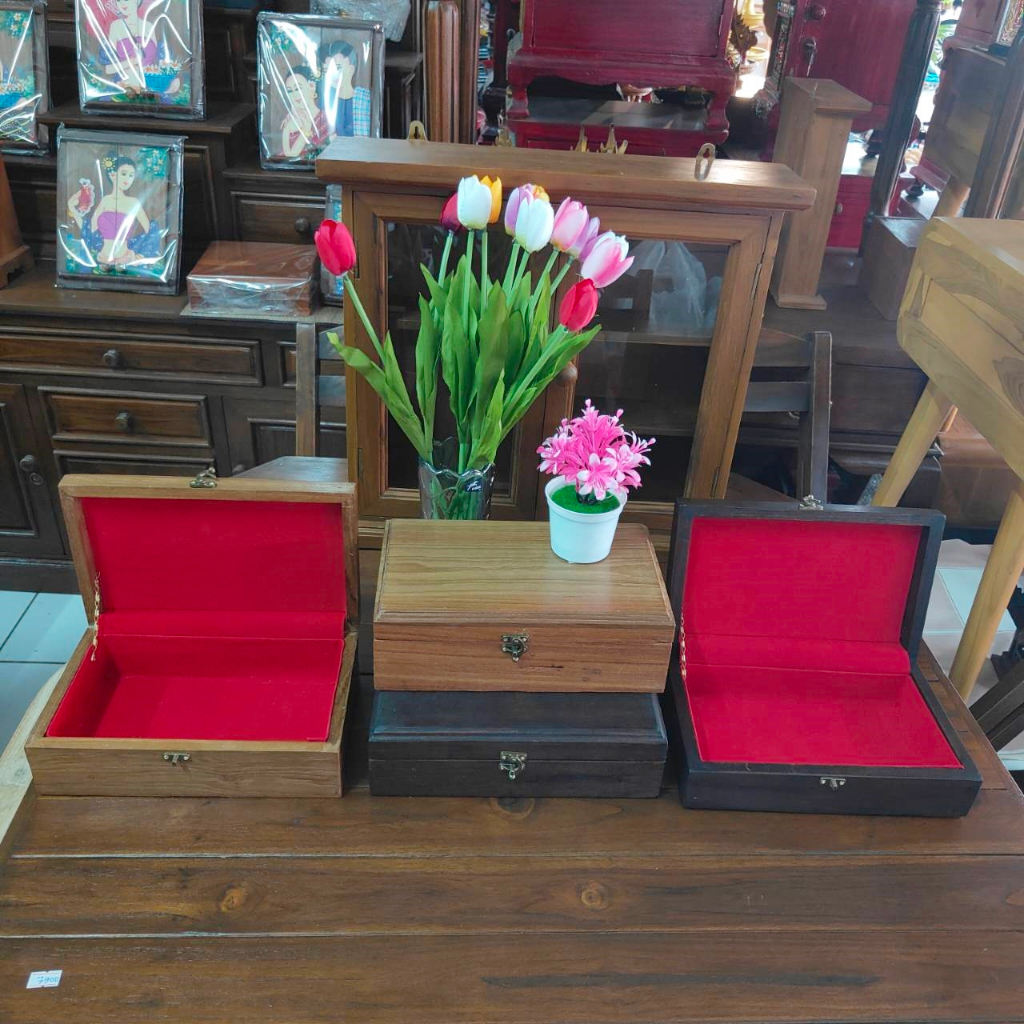 Jewelry Box กล่องไม้สัก กล่องไม้บุกำมะหยี่สีแดง กล่องใส่เครื่องประดับ กล่องไม้สักใส่พระ ส่งเร็ว ราคาถูก – โปรปัง