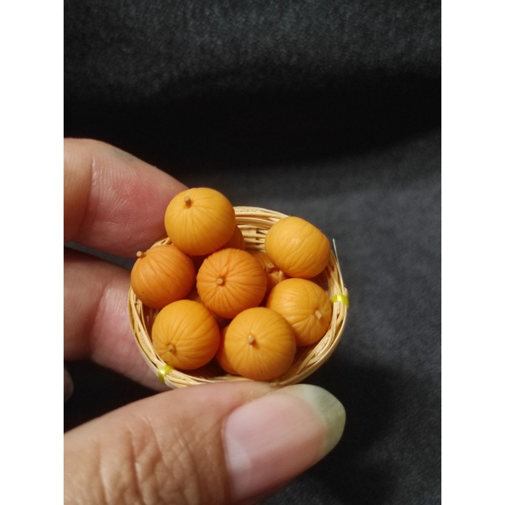 กระท้อนจิ๋ว ผลไม้จิ๋ว ของจิ๋ว ของตกแต่งบ้านตุ๊กตา