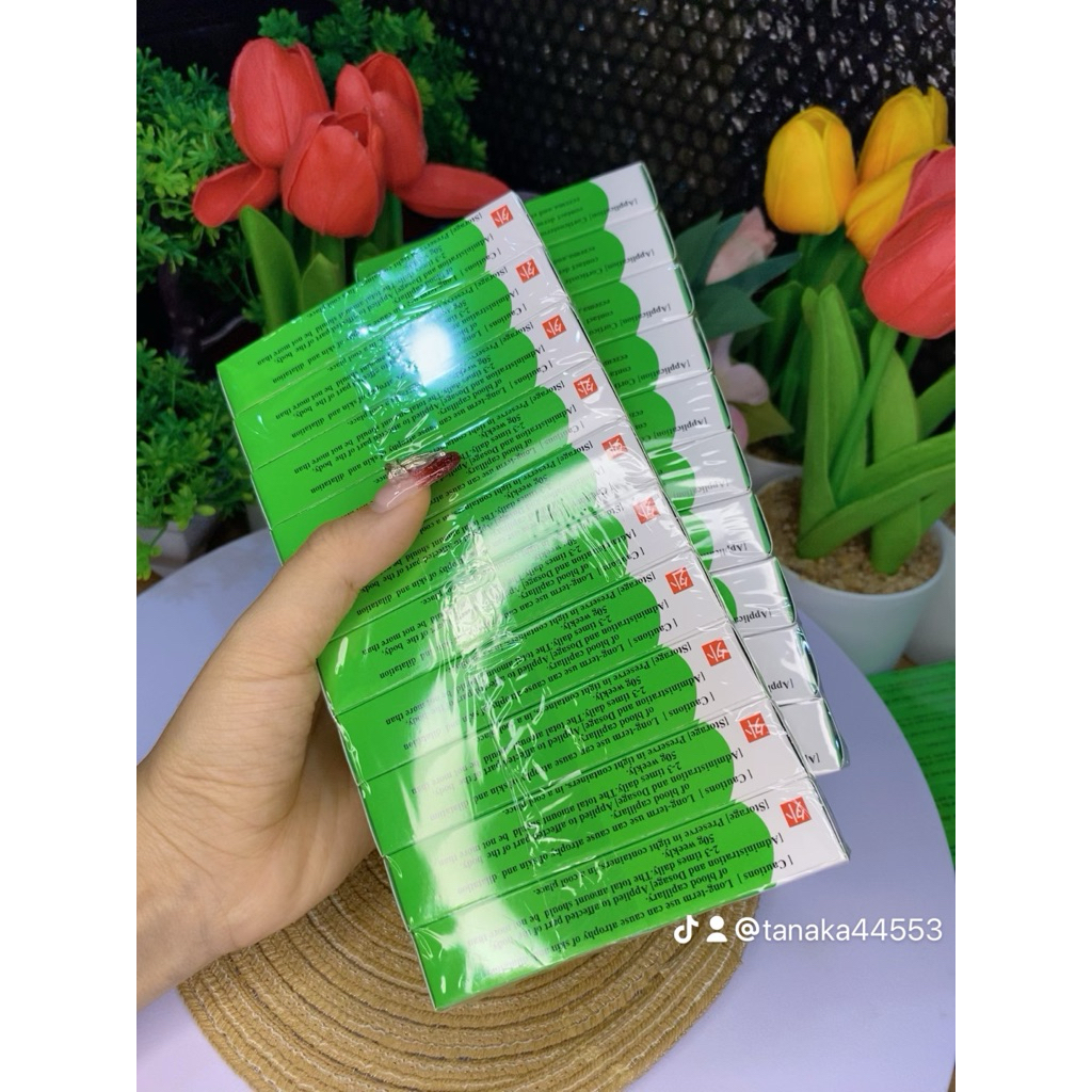 ครีมบำรุงเท้านกเขียว คัน ส้นเท้าแตก ใช้ดีมาก ของแท้100%(50หลอด)