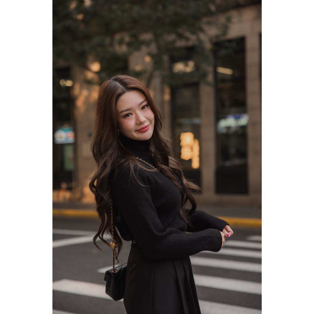 Yogurt w/wool sweater สีดำ สเวตเตอร์ไหมพรมคอปีน พิเศษด้านในบุขนนุ่มๆ มาให้ด้วยนะคะ