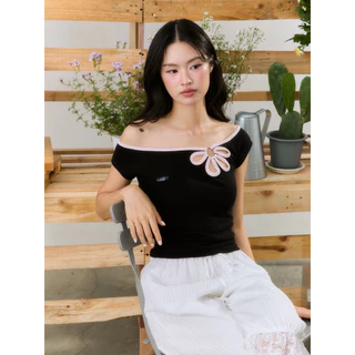 THADA.CO | “KIKU TOP“ ปาดไหล่ดีเทลดอกไม้