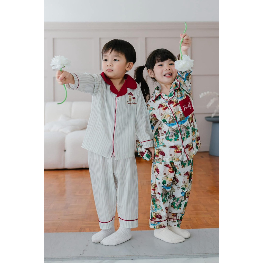 Funday Kidswear - ชุดนอนเด็ก ( Size 3y ) Likenew!!