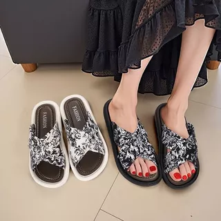 รองเท้าแตะใส่เที่ยว ทันสมัย พื้นนุ่ม เปิดนิ้ว สวมใส่สบาย เหมาะสำหรับใส่กลางแจ้งใส่เทียวสวยๆ พร้อมส่ง BB026