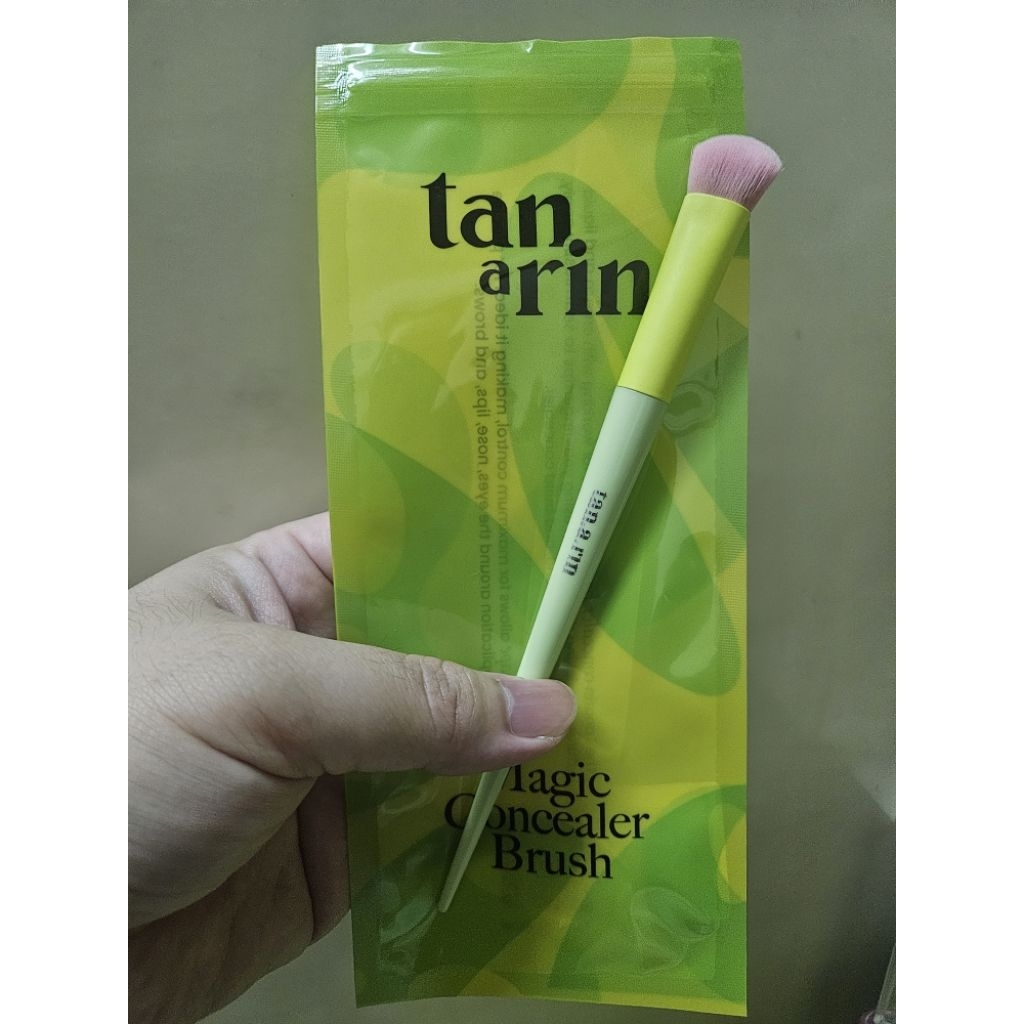 แปรงคอนซีลเลอร์ tanarin (มือสอง)