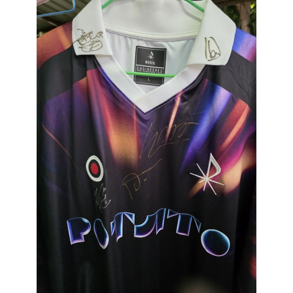 เสื้อวงPotatoพร้อมลายเซ็นต์ครบวง