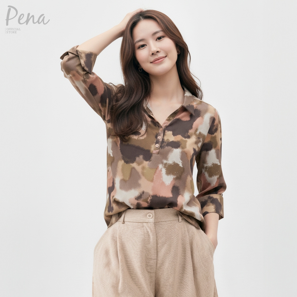 Pena house เสื้อเบลาส์คอปก แขนสามส่วนปลายแขนพับเบิ้ล  POSL092504