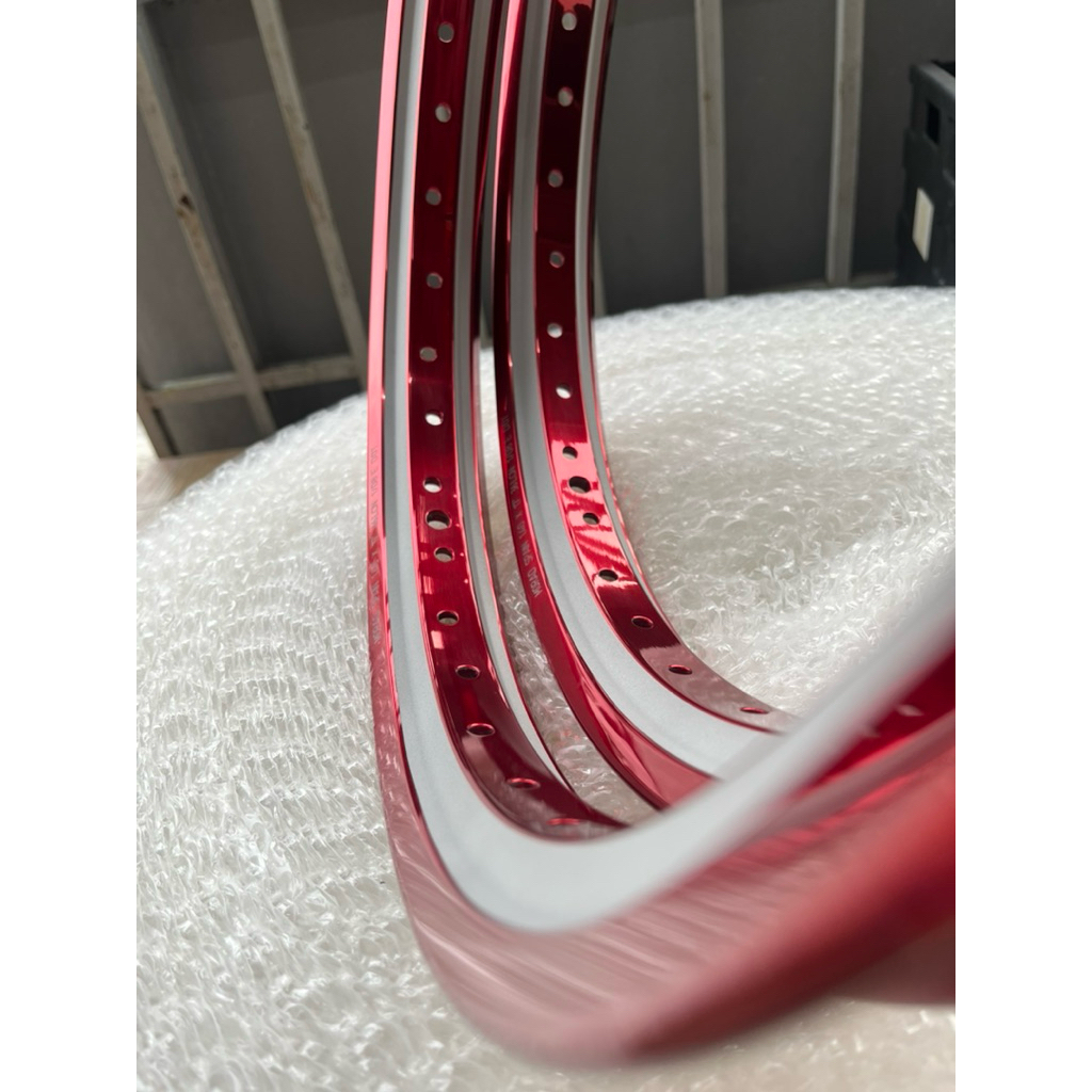 ล้อทรงเอ Akront แดงทูโทน ขอบ17-1.4 (งานเก้าจรัญ)